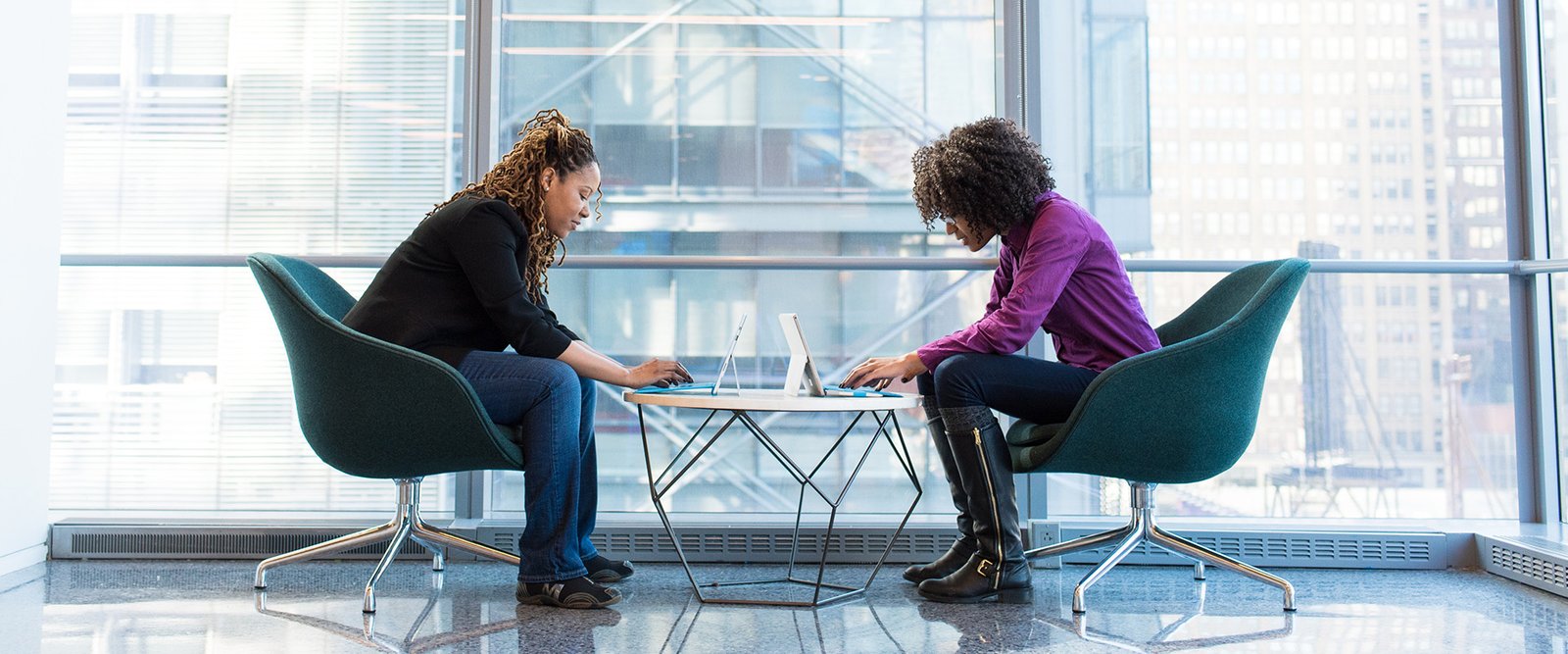 UNE ESPACE DE PRATIQUE DE LA LANGUE FRANÇAISE ET ANGLAISE